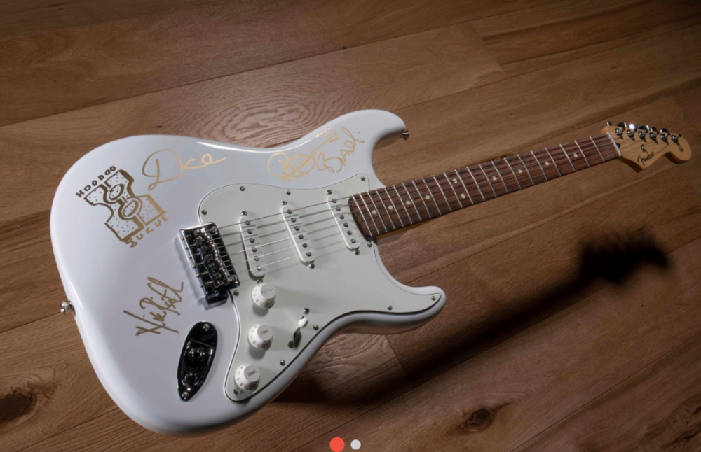 Fender signed by Hoodoo Gurus